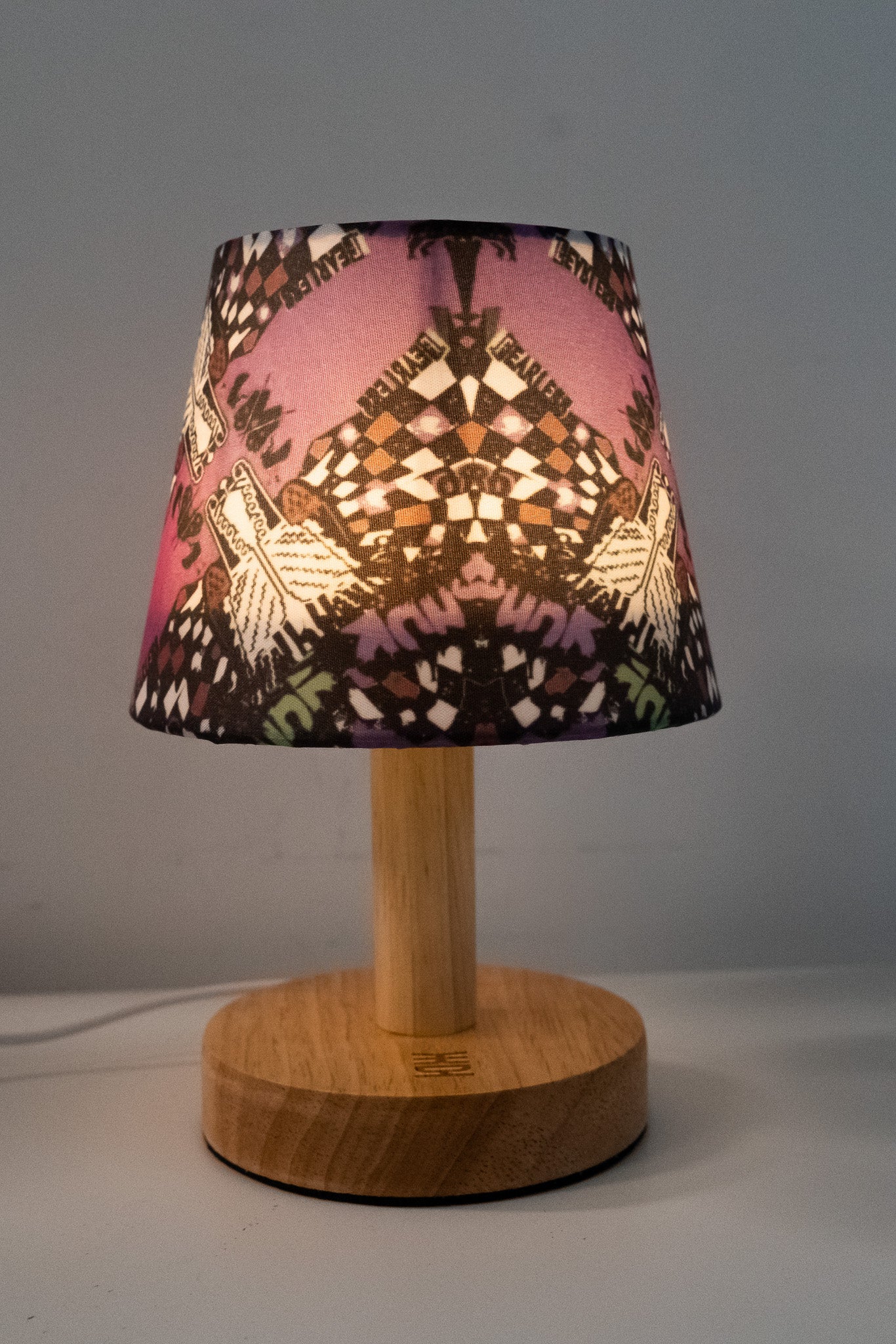 "Motif in Force" Table Lamp (Purple)