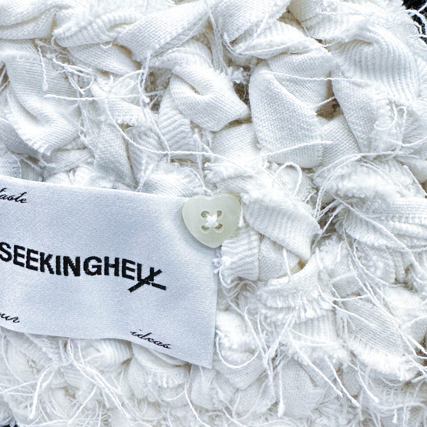 Seekinghel_ Jiffy (White)