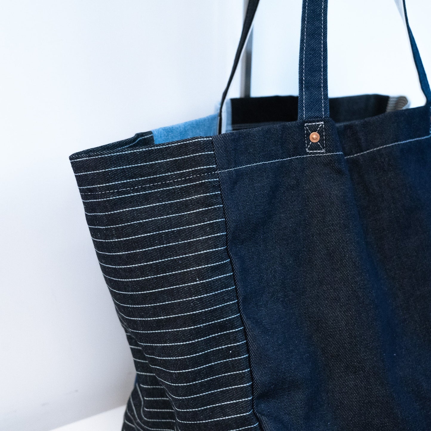 "Art in Wan Chai" Tote Bag Designed by So Miu So