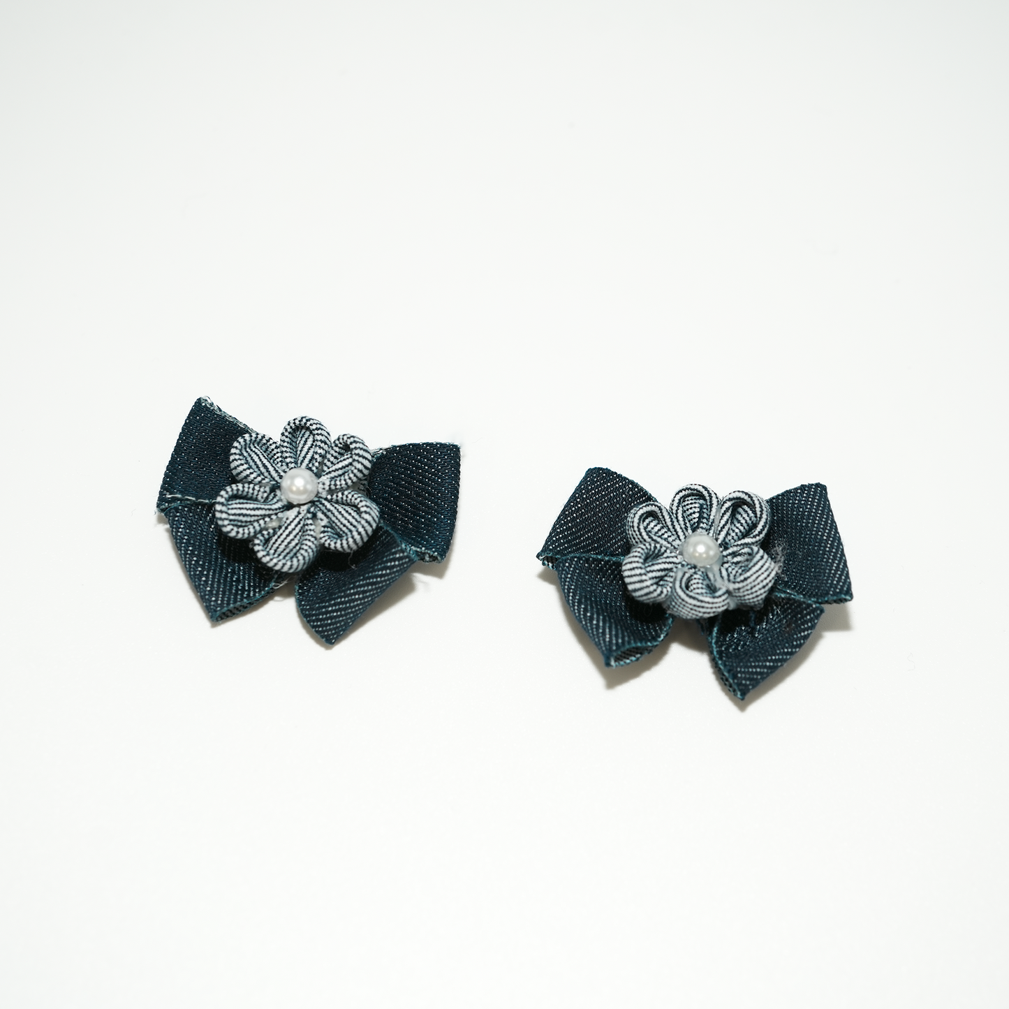 Livre_ Denim Ribbon Earrings