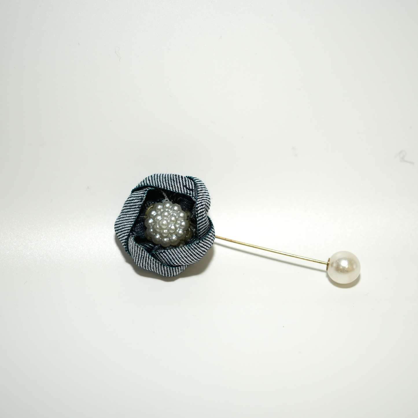 Livre_ Denim Pearl Flower Brooch