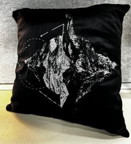 靠山 2 Cushion Cover with filling