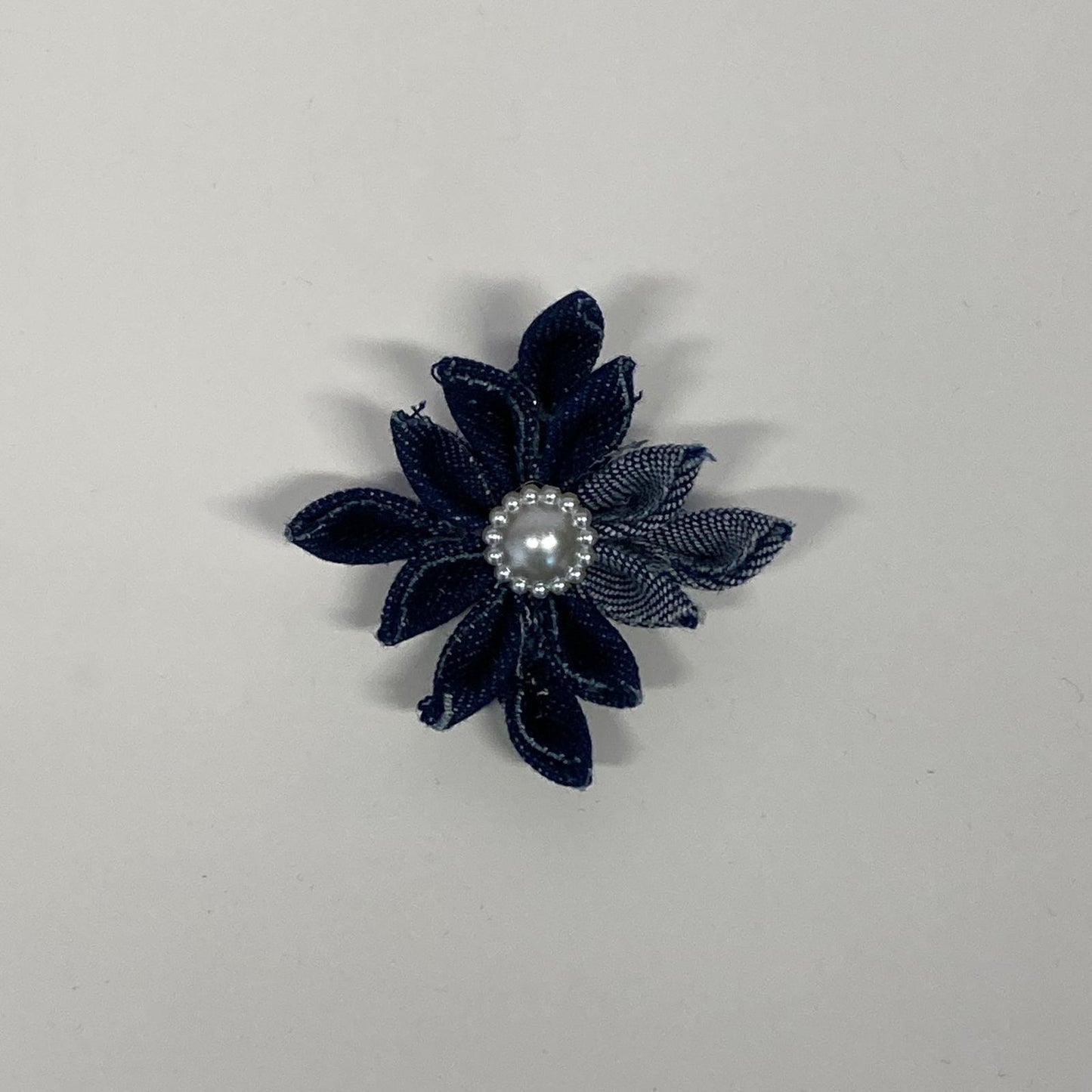 Livre_ Denim Flower Brooch